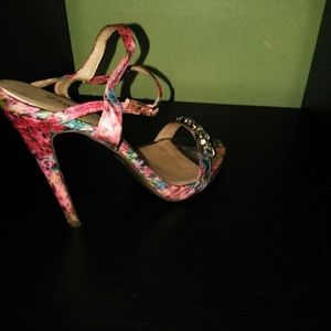 Ladies shoes open toe straps